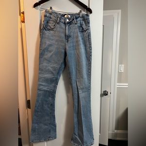 H&M. Boot Cut Light Wash Jeans. Size 6.